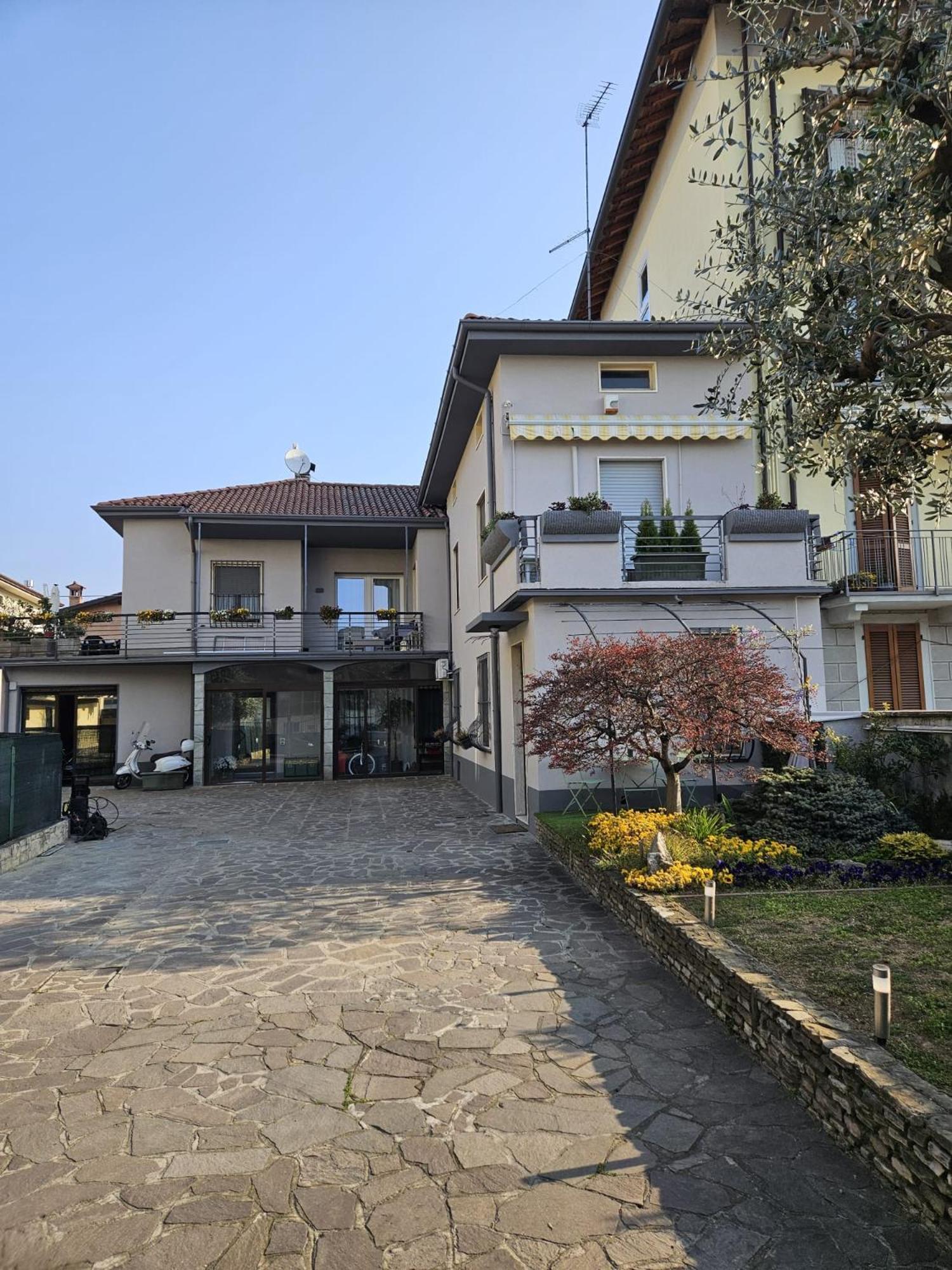 Da Romy Holiday House Mozzo Buitenkant foto